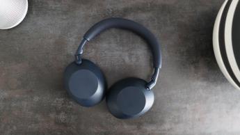 18 uur vliegen in economy: Zijn Sonys WH-1000XM6 de ultieme ANC?