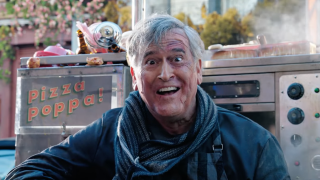 Bruce Campbell onthult dat zijn rollen in Spider-Man en Doctor Strange dezelfde personage zijn