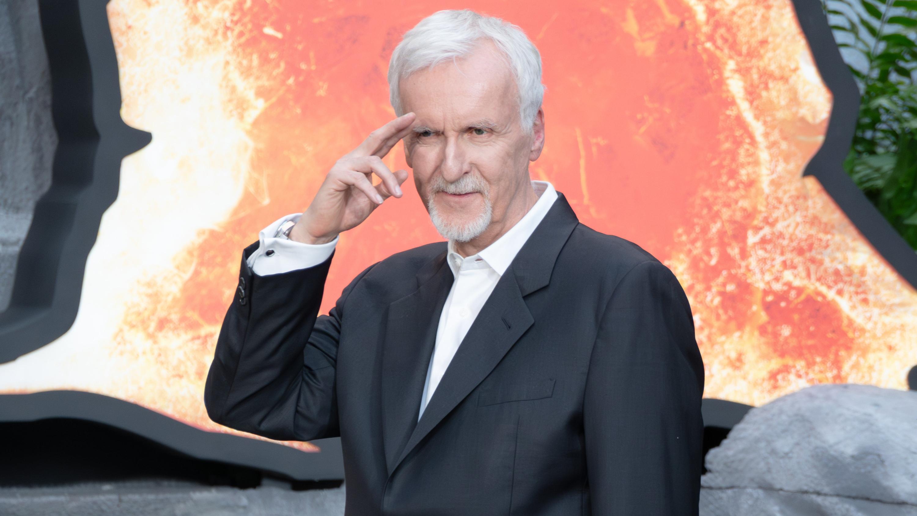 Cameron heeft goedkopere Avatar-films nodig om met vervolgfilms door te gaan