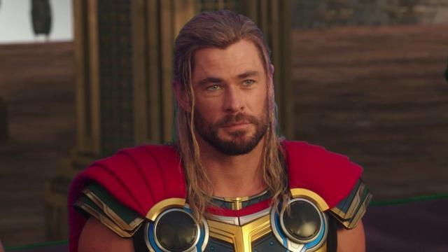 Chris Hemsworth onthult de waarheid achter die viral Thor afscheid video