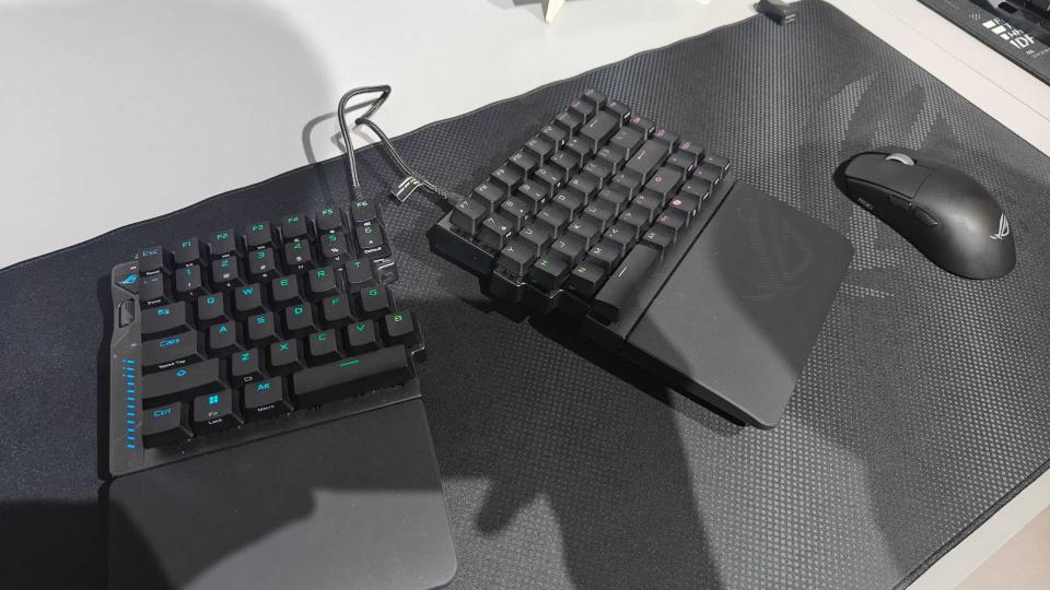 Ontdek het Falcon-vormige toetsenbord dat knalt op Gamescom