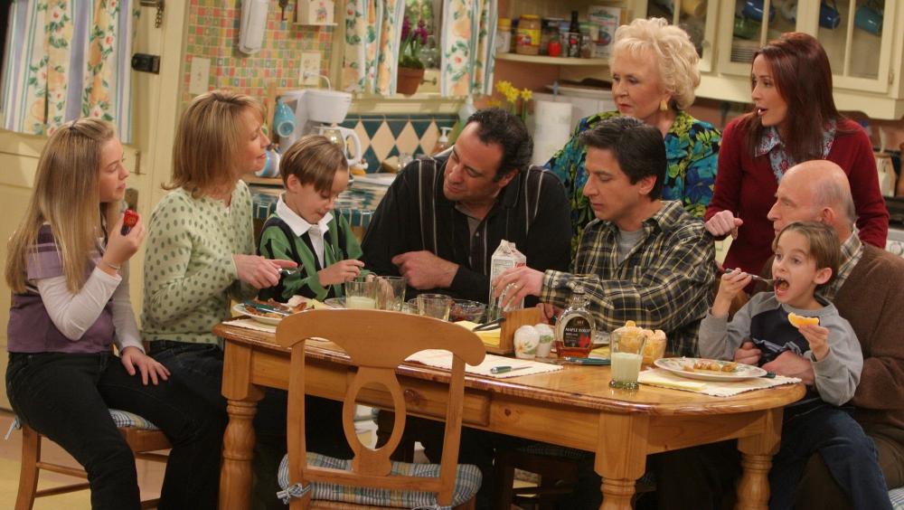 Raymond Cast Kondigt Spannende Reünie Special Aan die je Niet Wilt Missen