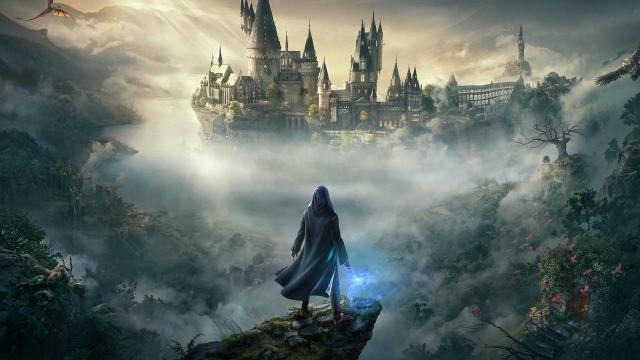 HBOs Harry Potter Show Opgezet met Echte School voor 600 Castleden!