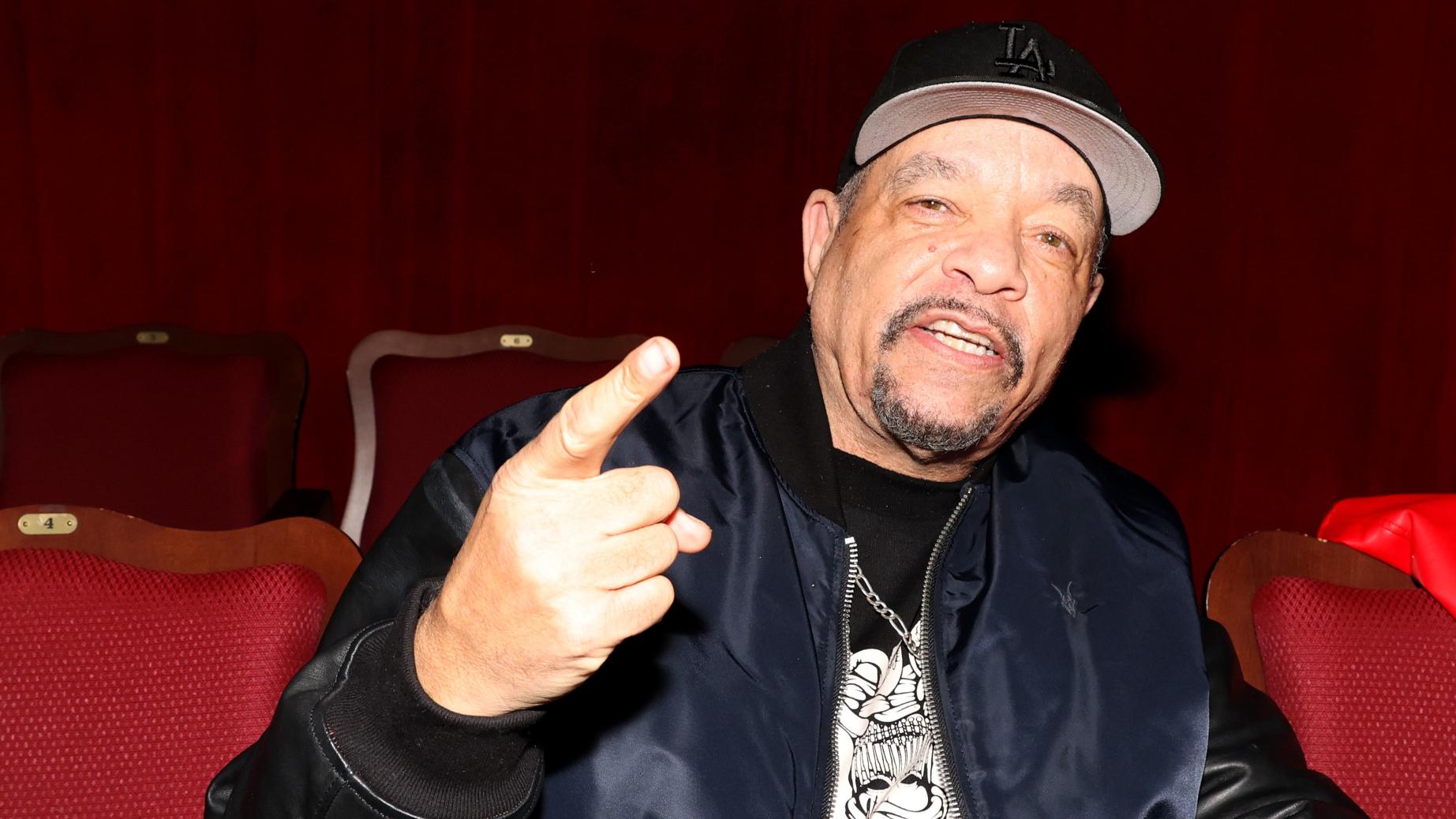 Ice T raakt verstrikt in de nachtmerrie spin van Resident Evil