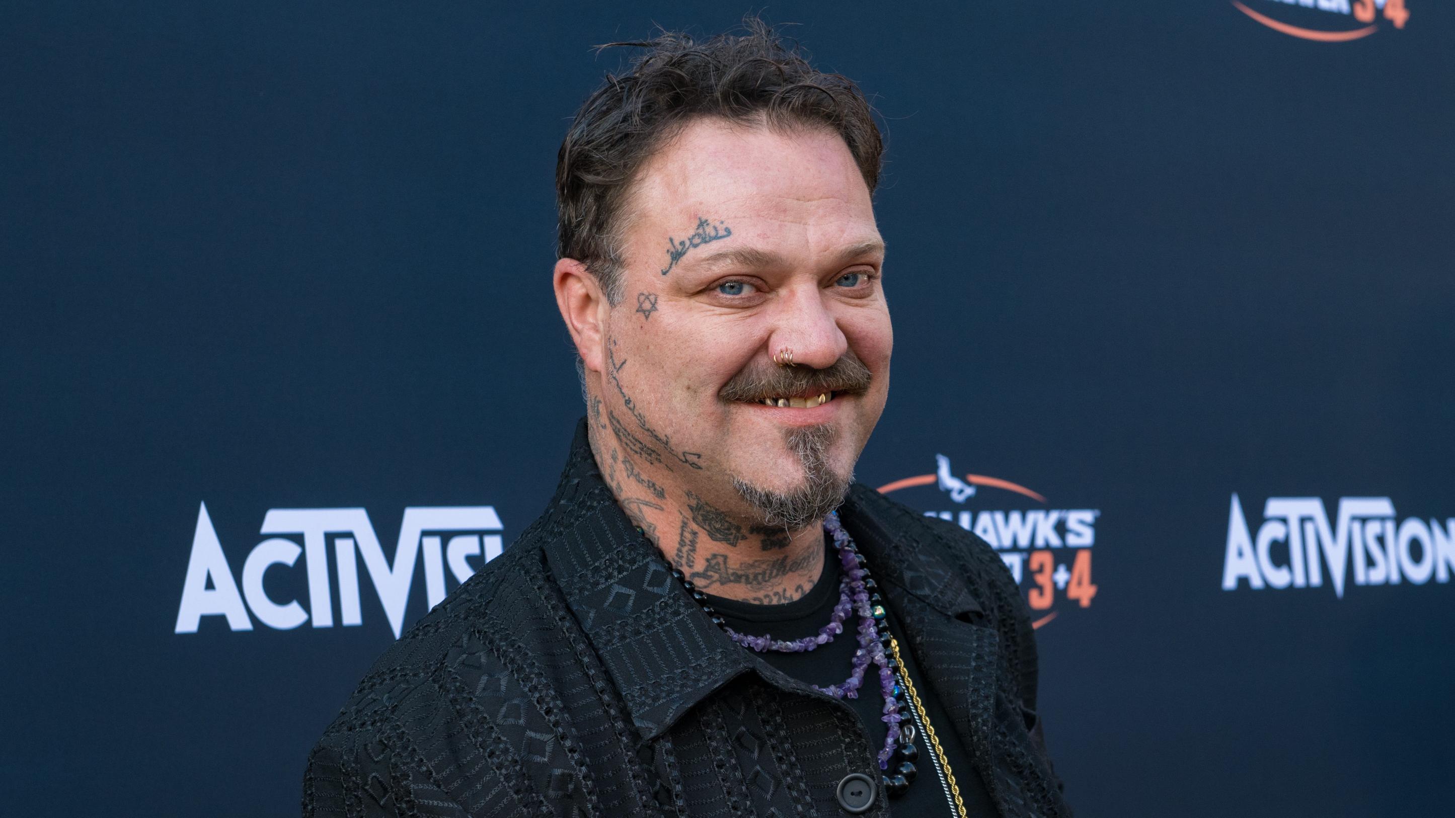 Jackass 5 Shockeert met Terugkeer van Bam Margera en Exclusieve Archiefbeelden!