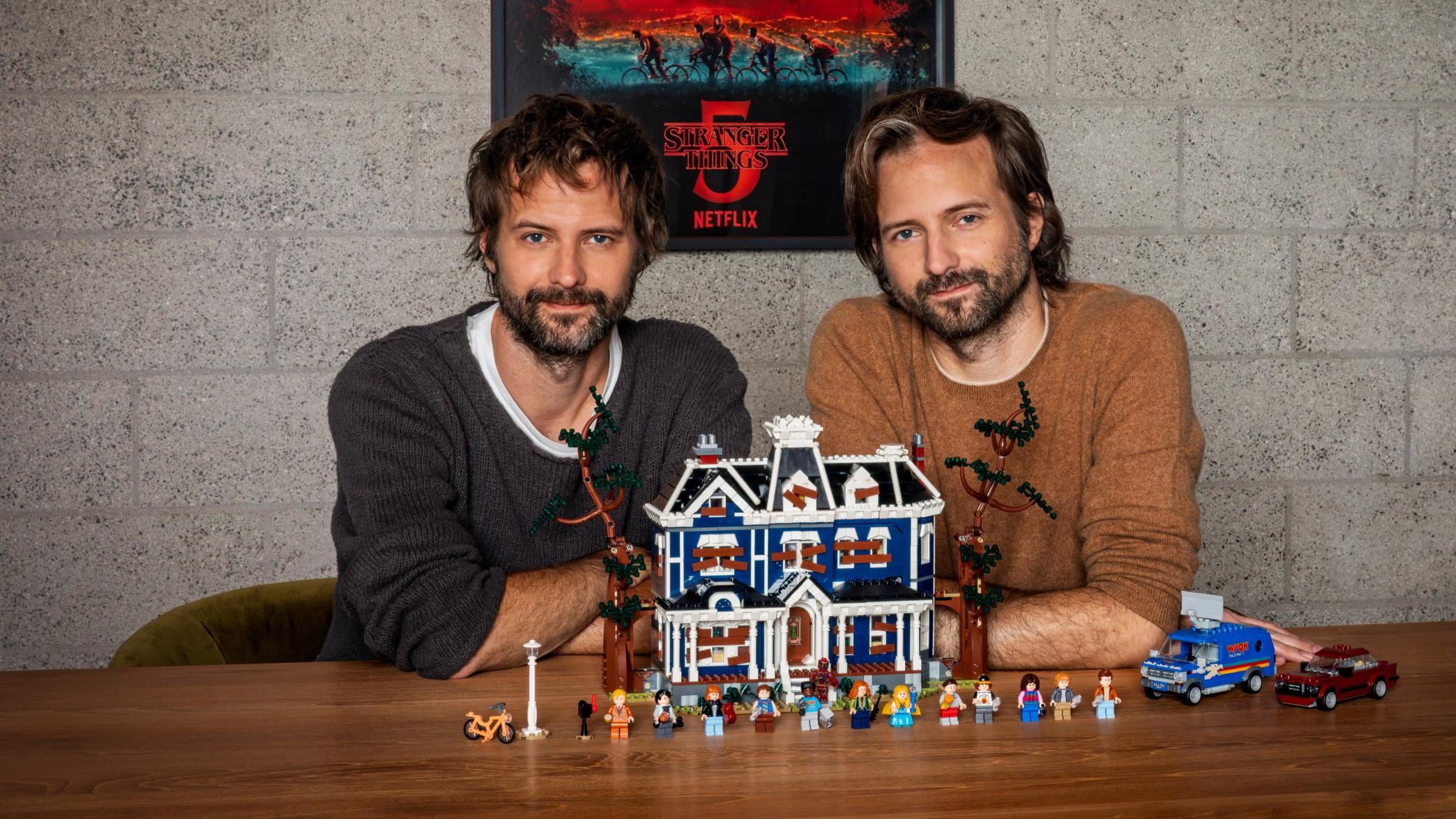 LEGO onthult mega Stranger Things Creel House set van 300 dollar met 13 minifiguren die je niet wilt missen