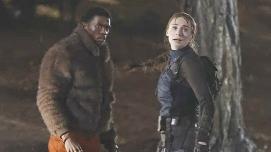 Nieuwe Tomb Raider-fotos onthullen Laras adembenemende motoravontuur