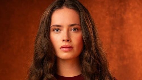 Verbazingwekkende nieuwe Katniss Everdeen onthuld voor The Hunger Games theatershow!