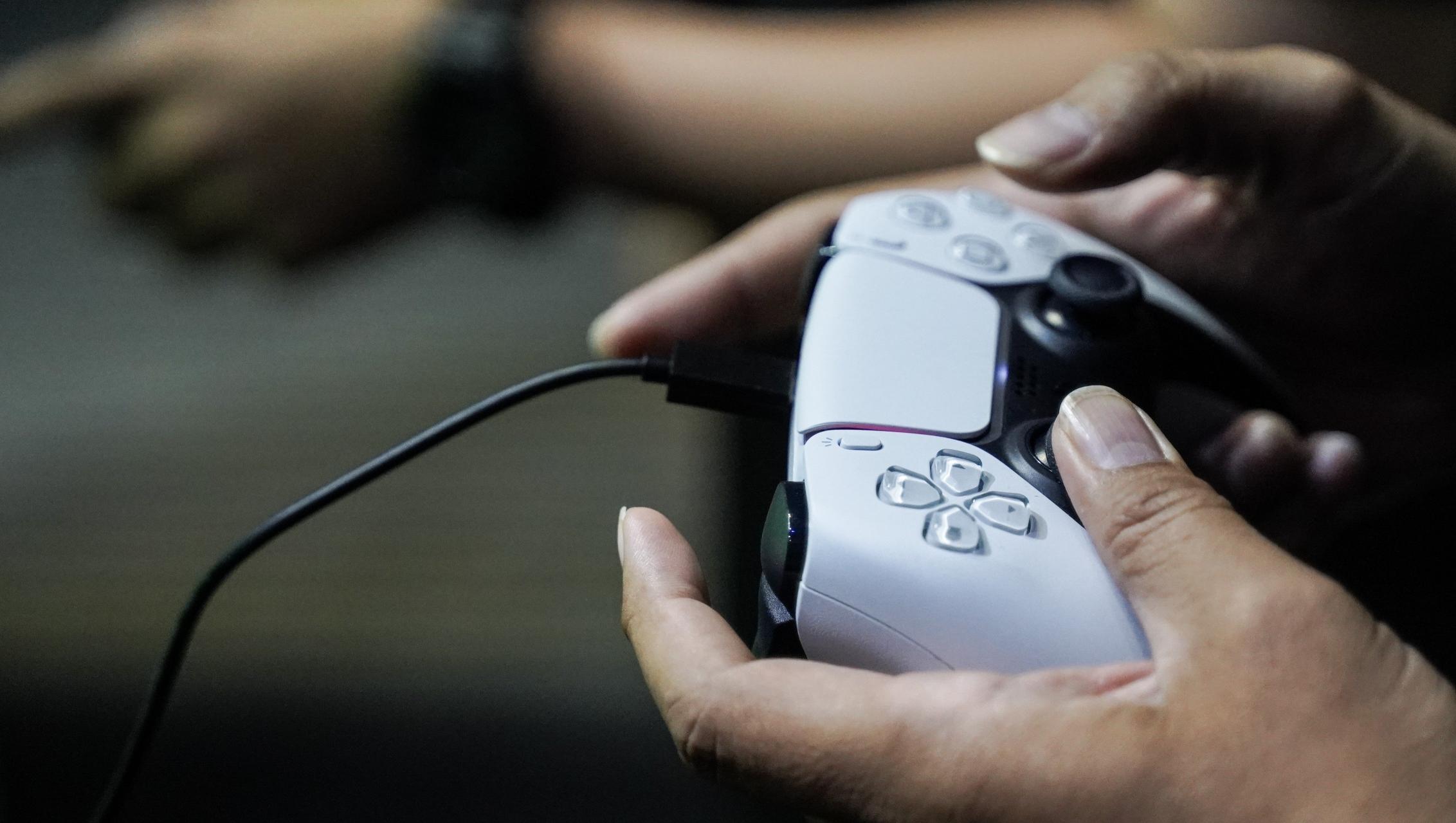 PS5-verkoop Daalt Maar Nog Steeds Dichtbij PS4 en Verslaat Nintendo Switch 2!