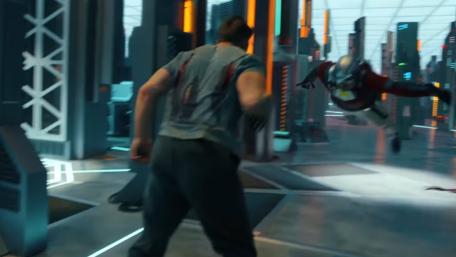 "Ontdek de Schokkende Alternatieve Realiteit van Chris in Peacemaker seizoen 2 Trailer"