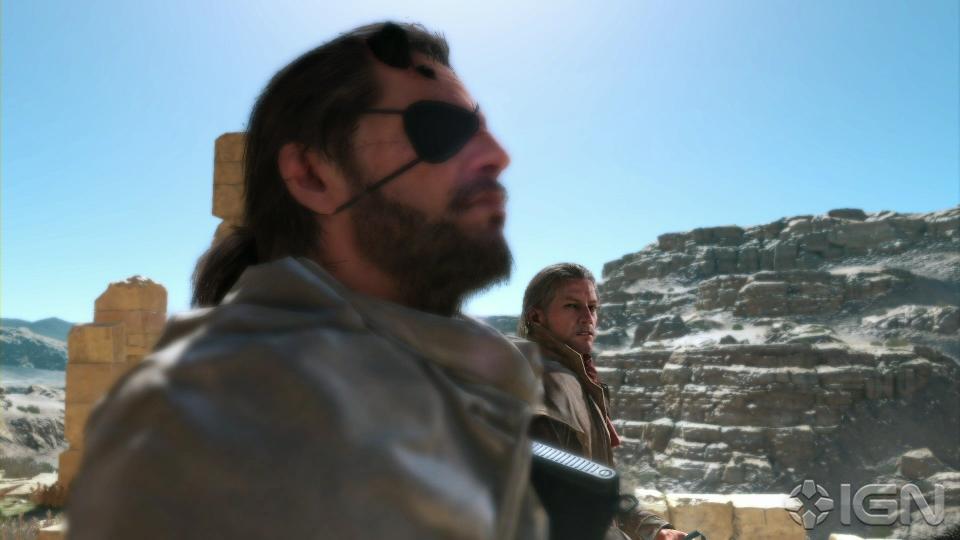 Snake ster speelt eindelijk Metal Gear Solid 5 en het is ongelofelijk