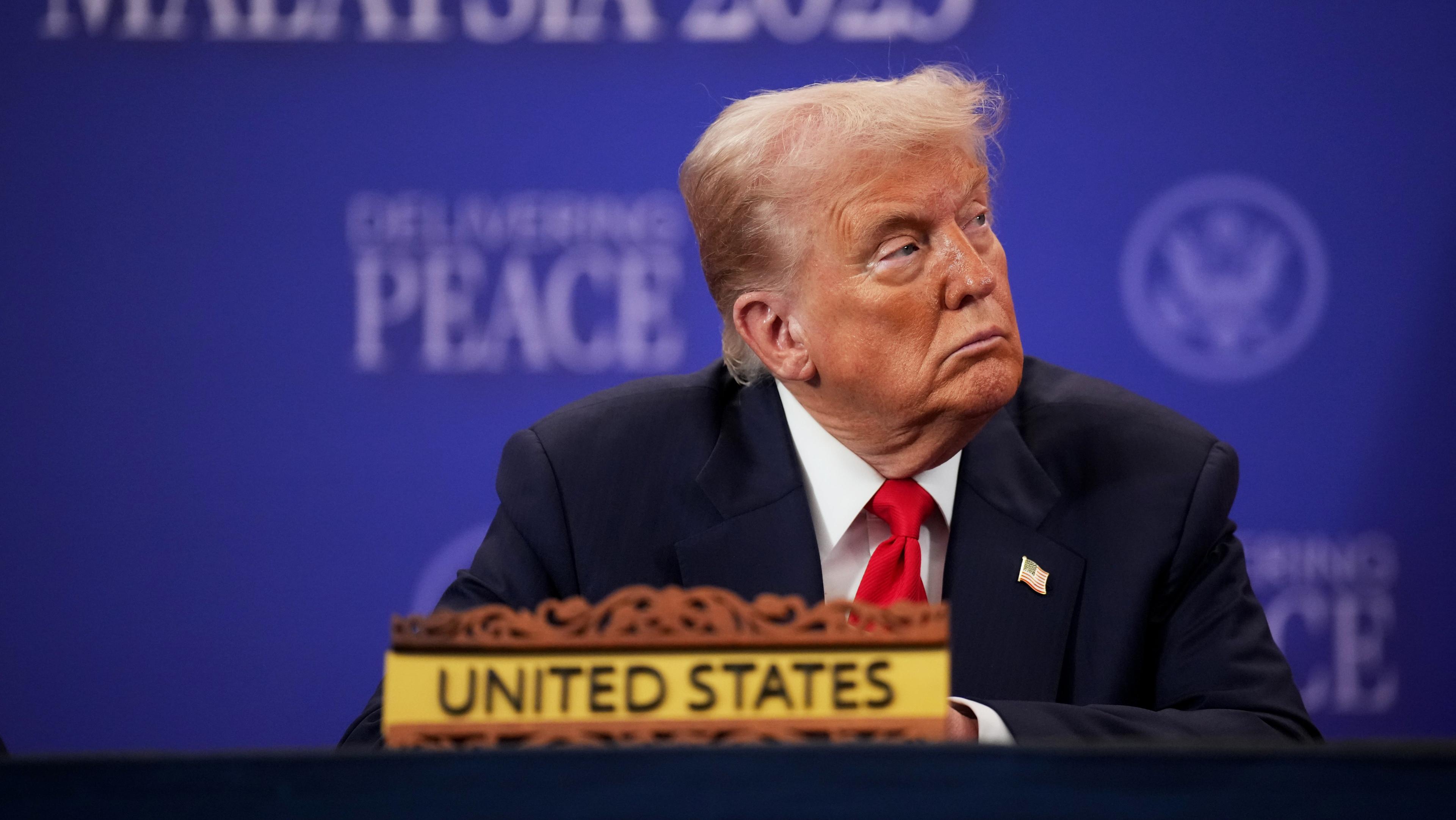 Witte Huis Stort Zich in Consoleoorlogen Trump Verandert in Master Chief Blundert