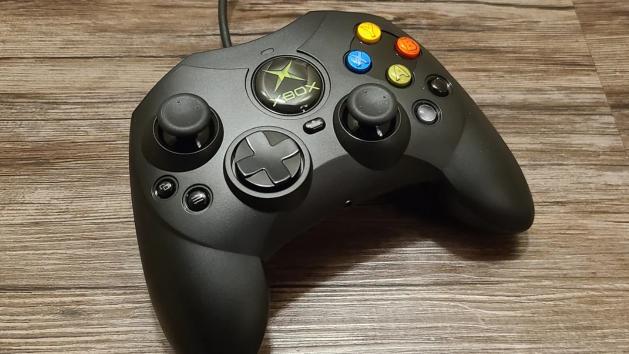 De iconische Xbox controller S herleeft als DuchesS gamepad