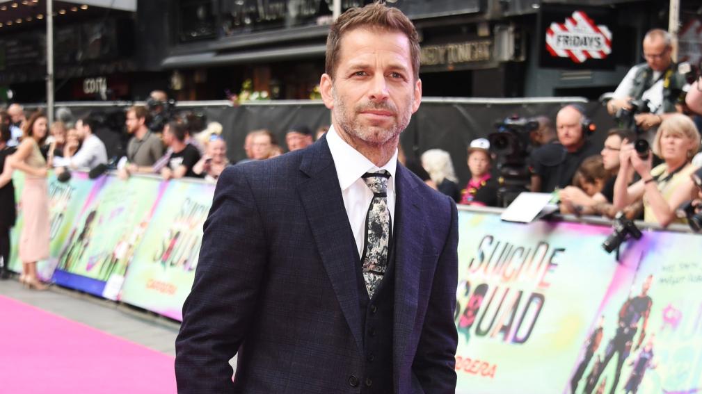 Zack Snyder bedankt zijn toegewijde fans en hint naar een bot leger dat de #SnyderCut gekte stimuleert