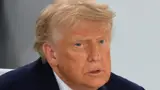 Donald Trump noemt AI-safetywaarschuwingen ‘een hoax’ tijdens live call met Jensen Huang