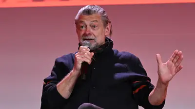 Andy Serkis en Adrian Tchaikovsky maken Odysseus Rising voor Audible